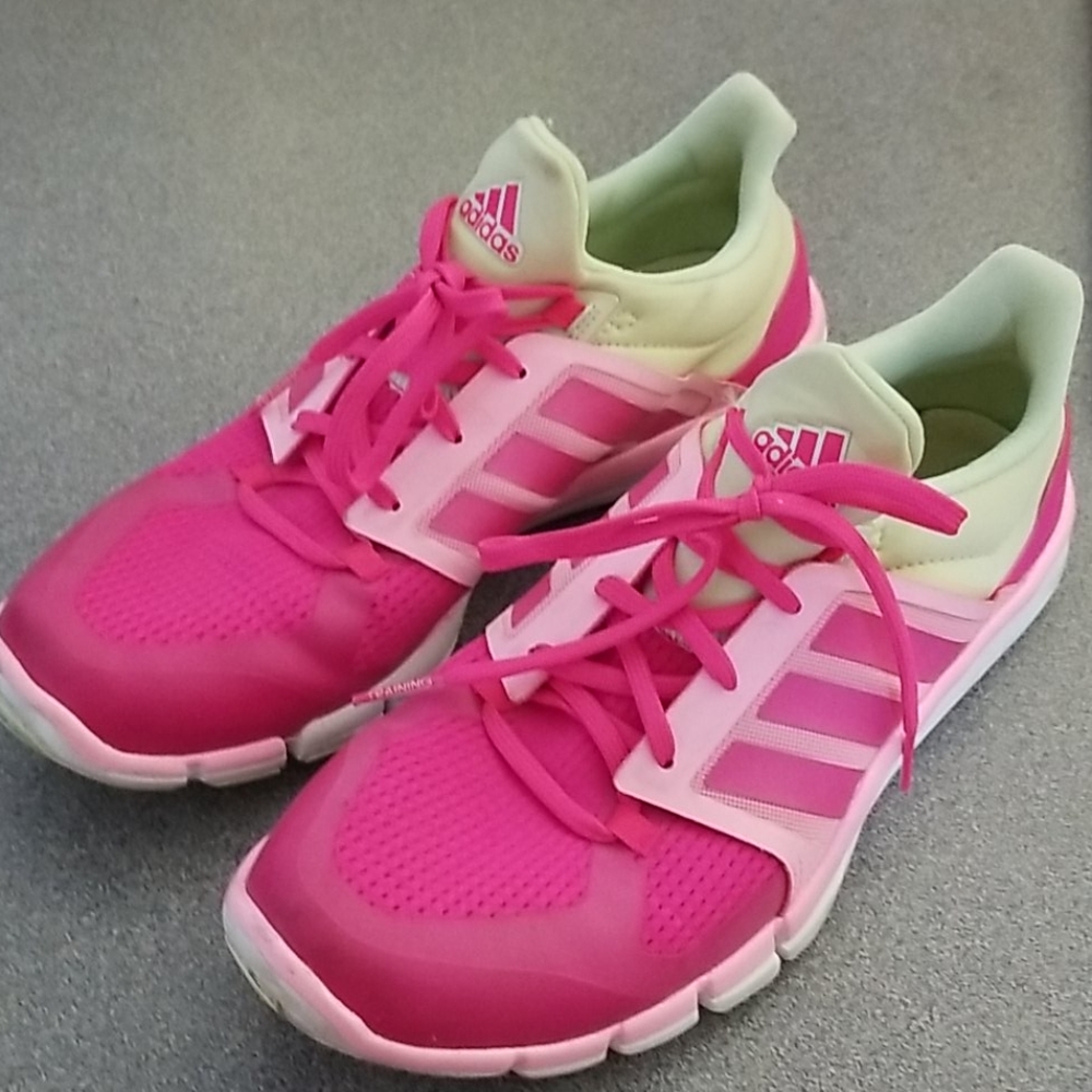 Adidas Cross Training tennis shoes